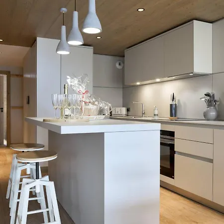 Apartment 96m² - 8 Pers - Village - Centre Station & A Cote Des Pistes - Balcon - - Fr-1-631-104 *